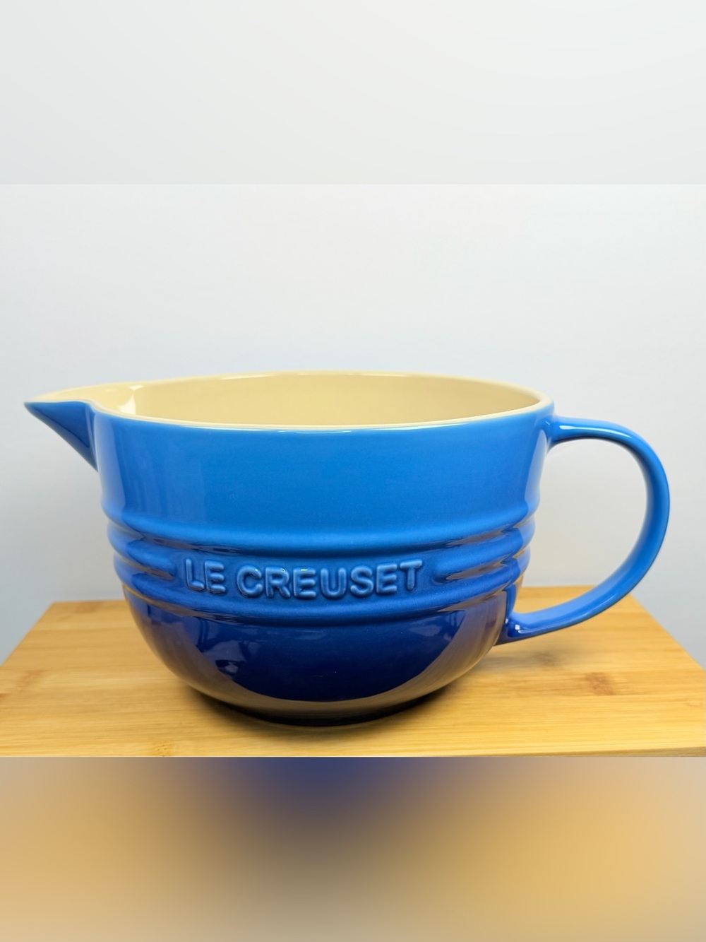Le Creuset Stoneware Batter Mixing Bowl 2L  AZURE Blue